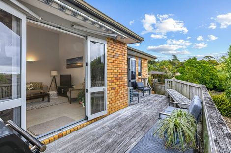 Photo of property in 12 Jelas Road, Red Beach, 0932