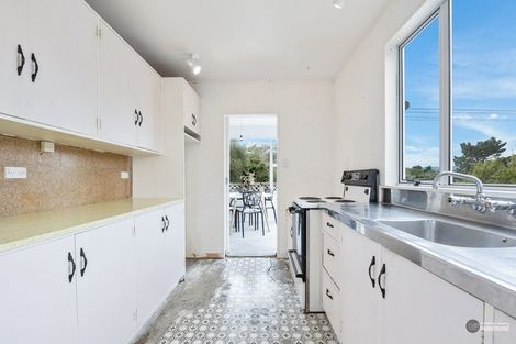 Photo of property in 11 Panorama Grove, Harbour View, Lower Hutt, 5010