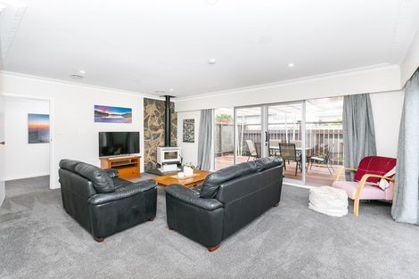 Photo of property in 5 Woodstock Crescent, Leamington, Cambridge, 3432