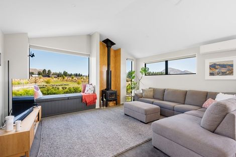 Photo of property in 8 Tahi Street, Albert Town, Wanaka, 9305