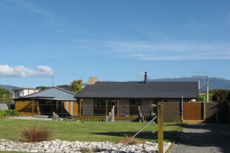 Photo of property in 49 Marine Parade, Carters Beach, Westport, 7825