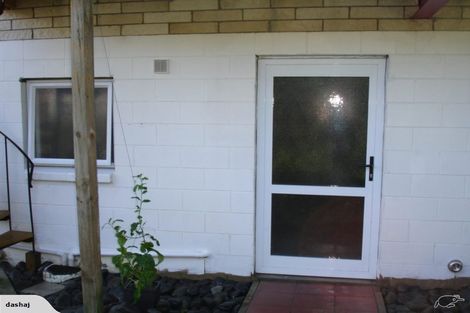 Photo of property in 1/17 Beulah Avenue, Rothesay Bay, Auckland, 0630