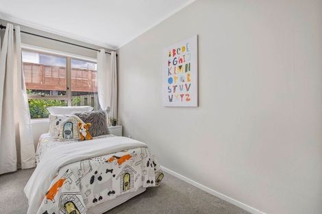 Photo of property in 2/49 Simon Ellice Drive, Bayview, Auckland, 0629