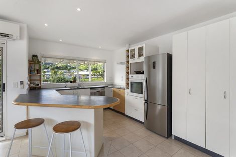 Photo of property in 5 Lorna Irene Drive, Raumati South, Paraparaumu, 5032