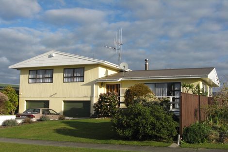 Photo of property in 58 Meadowvale Drive, Levin, 5510