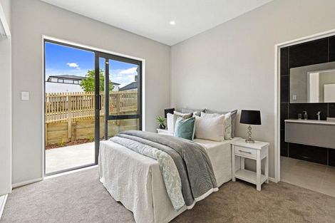 Photo of property in 15 Bela Vista Boulevard, Swanson, Auckland, 0614