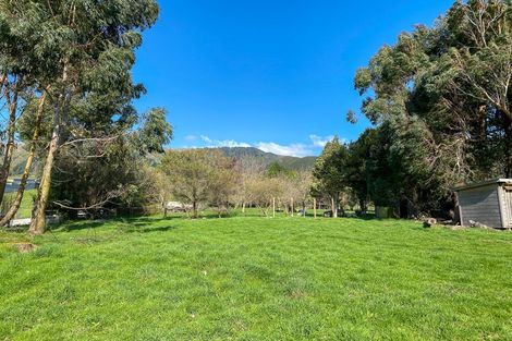 Photo of property in 678 Abel Tasman Drive, Clifton, Takaka, 7183