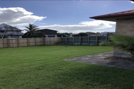 Photo of property in 21 Sheralee Place, Bucklands Beach, Auckland, 2014