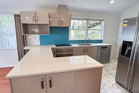 Photo of property in 21 Shanaway Rise, Hillcrest, Auckland, 0627