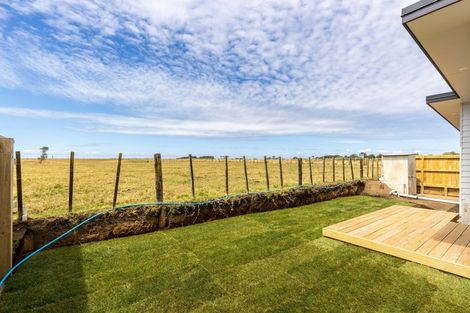 Photo of property in 72 Aratapu Street, Waitara, 4320