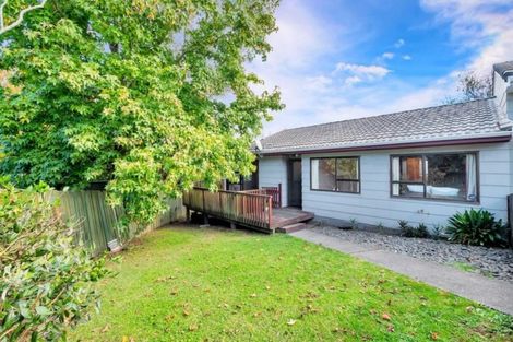 Photo of property in 2/2 Oreil Avenue, West Harbour, Auckland, 0618