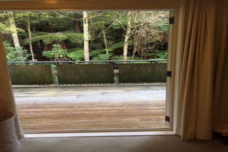 Photo of property in 2i/20 Ian Marwick Place, Birkenhead, Auckland, 0626