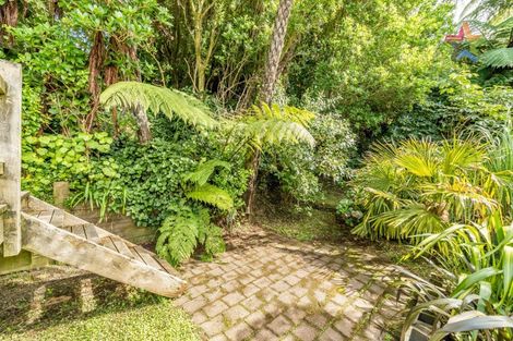 Photo of property in 22 Maungaraki Road, Korokoro, Lower Hutt, 5012