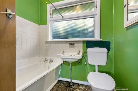 Photo of property in 113 Severn Street, Island Bay, Wellington, 6023