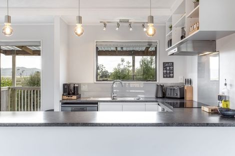 Photo of property in 2/204 Parkhurst Road, Parakai, 0830