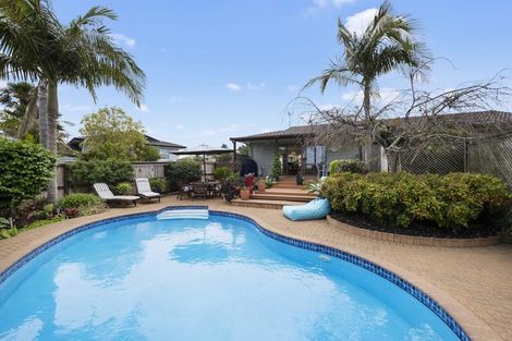 Photo of property in 28 Jandell Crescent, Bucklands Beach, Auckland, 2014