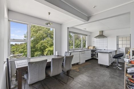 Photo of property in 5 Fernleigh Street, Ferndale, New Plymouth, 4310