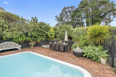 Photo of property in 3 Page Point, Mellons Bay, Auckland, 2014