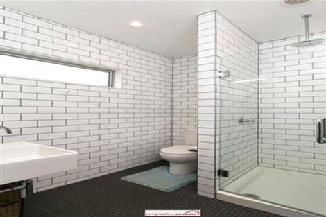 Photo of property in 29 Marine Parade, Macandrew Bay, Dunedin, 9014