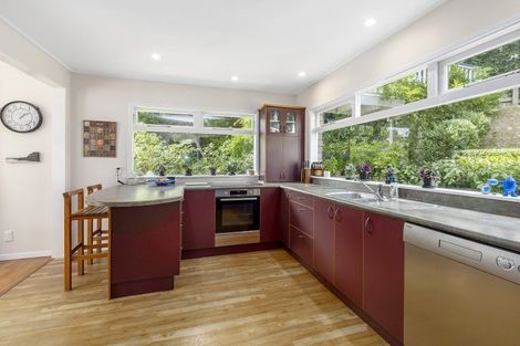 Photo of property in 5 Kellsmere Crescent, Island Bay, Wellington, 6023