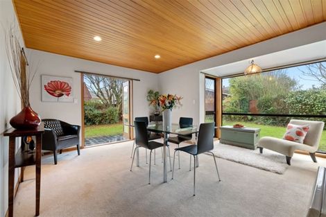 Photo of property in 32 Connemara Drive, Northwood, Christchurch, 8051