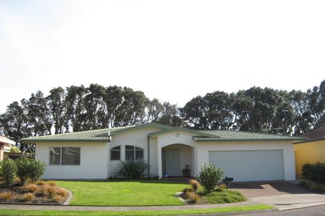 Photo of property in 5 Kawaroa Close, New Plymouth, 4310
