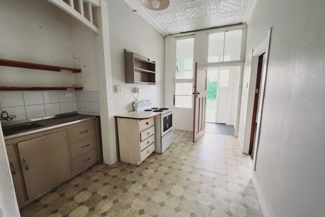 Photo of property in 1 Bignell Street, Gonville, Whanganui, 4501