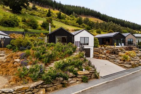 Photo of property in 28 Naylor Street, Clyde, 9330