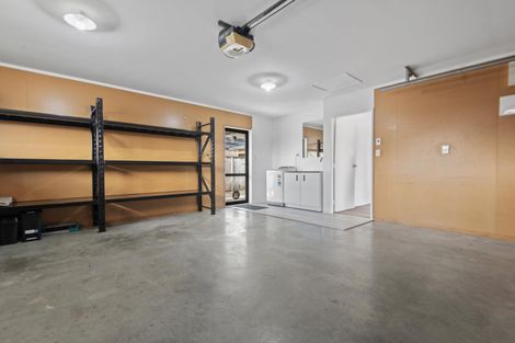 Photo of property in 9 Alpine Grove, Kelvin Grove, Palmerston North, 4414