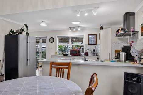 Photo of property in 4 Argyle Street, Hawera, 4610