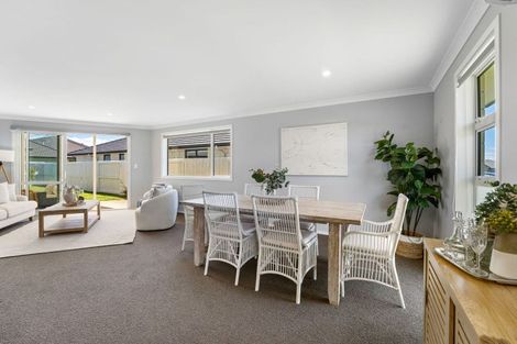 Photo of property in 11 Te Kio Crescent, Papamoa Beach, Papamoa, 3118