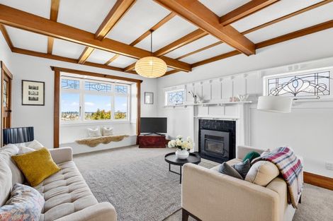 Photo of property in 12 Guys Hill Road, Hospital Hill, Napier, 4110