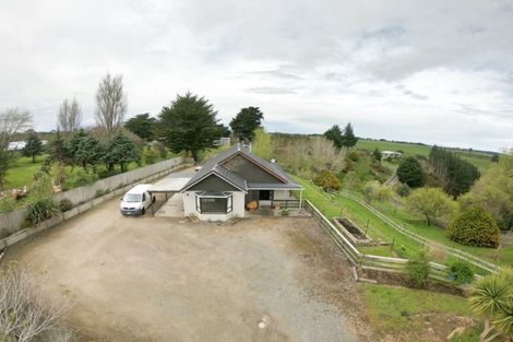 Photo of property in 166 No 2 Line, Okoia, Whanganui, 4572