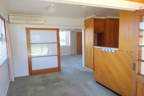 Photo of property in 9 Riversdale Drive, Merrilands, New Plymouth, 4312