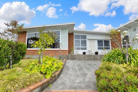 Photo of property in 216 Mangorei Road, Merrilands, New Plymouth, 4312