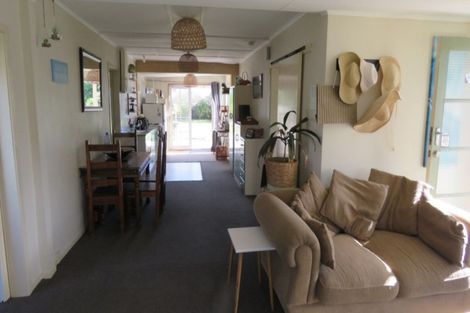 Photo of property in 8 Kauwhata Street, Himatangi Beach, Foxton, 4891