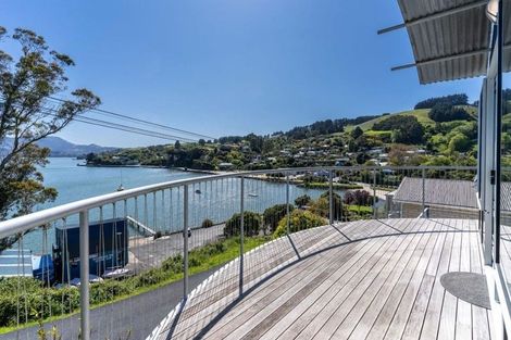 Photo of property in 40 Marine Parade, Macandrew Bay, Dunedin, 9014