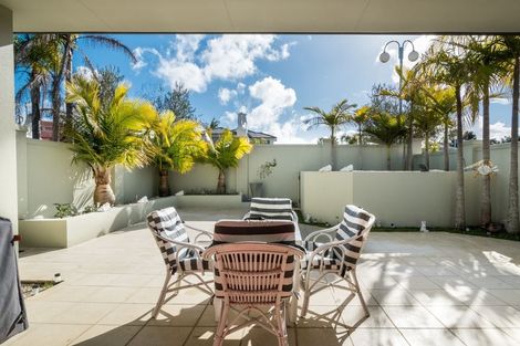 Photo of property in 11 Mistral Place, West Harbour, Auckland, 0618