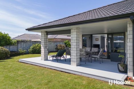 Photo of property in 11 Reel Road, Athenree, Waihi Beach, 3611