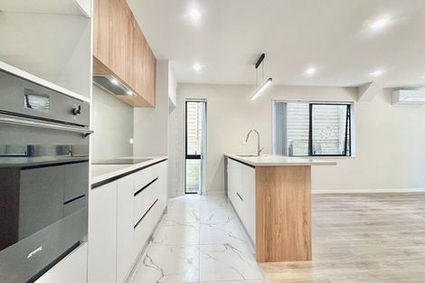 Photo of property in 8a Nandana Drive, Glen Eden, Auckland, 0602