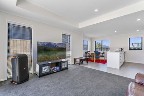 Photo of property in 75 Pasture Way, Papamoa, 3118