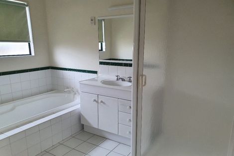 Photo of property in 42 Greenfield Drive, Western Heights, Hamilton, 3200