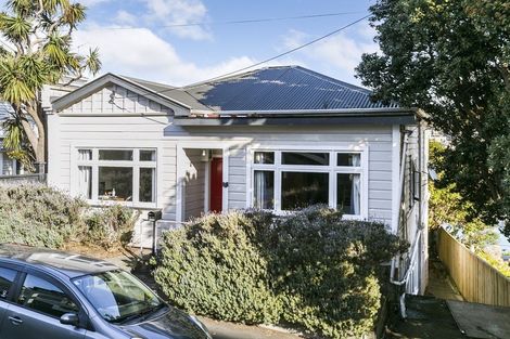 Photo of property in 60 Roxburgh Street, Mount Victoria, Wellington, 6011