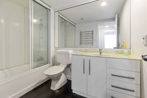 Photo of property in 10 Marine Parade, Mount Maunganui, 3116