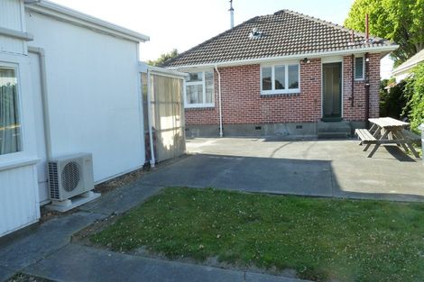 Photo of property in 41 Acacia Avenue, Upper Riccarton, Christchurch, 8041