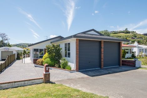 Photo of property in 1 Arapiki Road, Stoke, Nelson, 7011