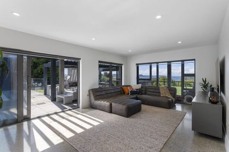 Photo of property in 201 Whangaparaoa Road, Red Beach, 0932