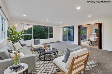 Photo of property in 49 Roberts Road, Matakatia, Whangaparaoa, 0930