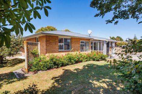 Photo of property in 3 Ruamahanga Crescent, Terrace End, Palmerston North, 4410
