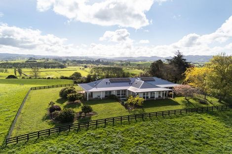 Photo of property in 300 Grove Road, Te Pahu, Hamilton, 3285